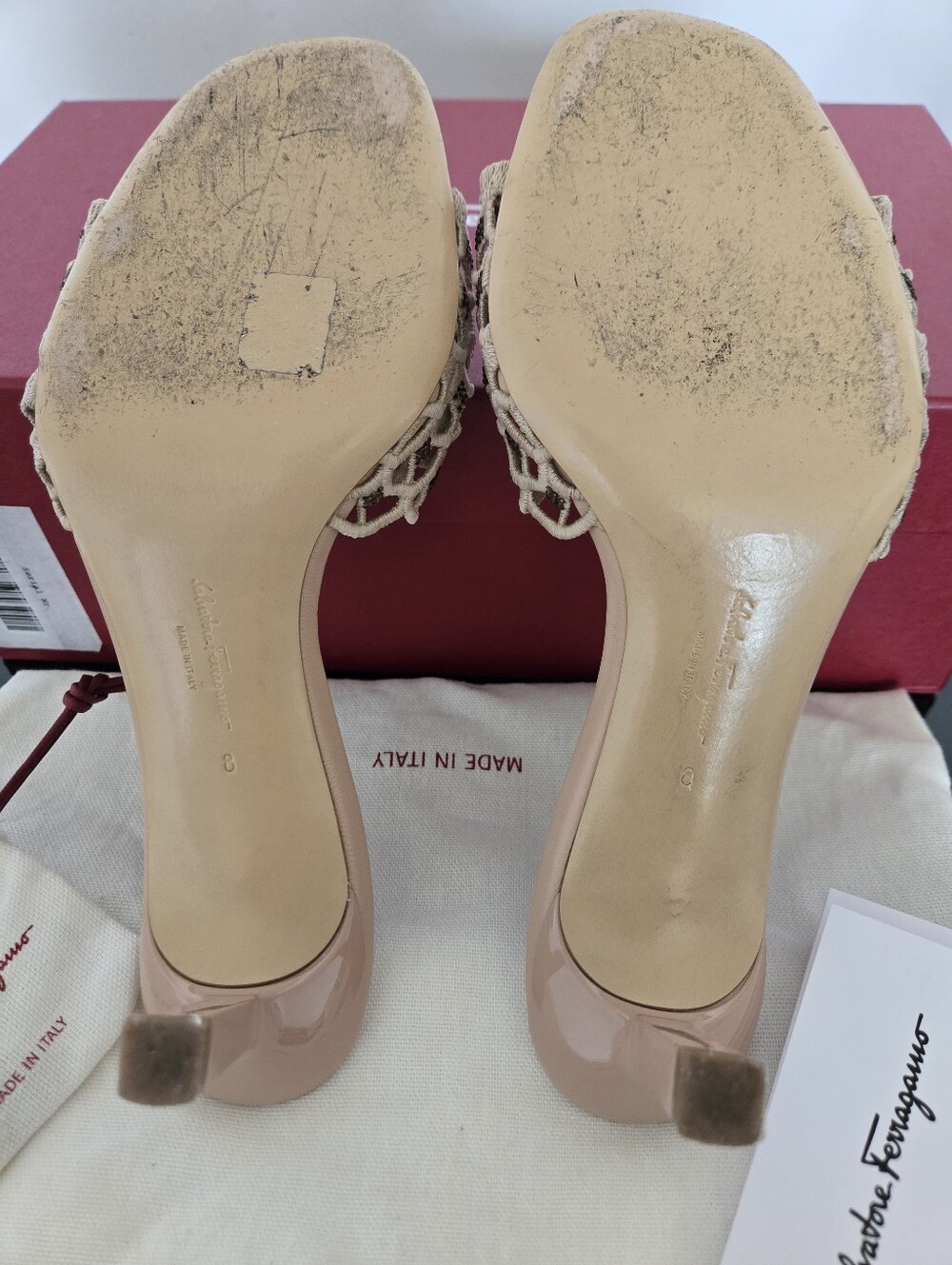 Salvatore Ferragamo Amaretti Vara Bow Mule Sandals - Picture 10 of 10